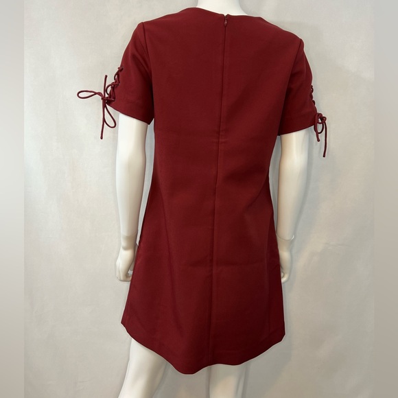 Kendall & Kylie. NWT. Gorgeous mini sheath dress. Tie detail.Brick Red. Medium. - Picture 4 of 13